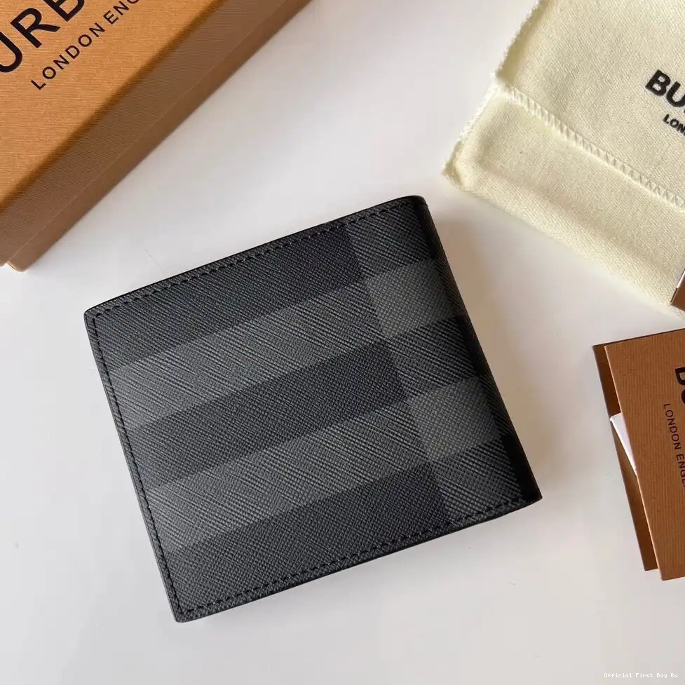 Official First Bag Ru BURBERRY WALLET 0520